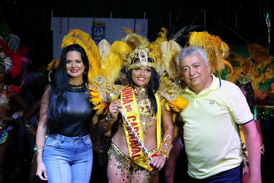 Adriana Leite marcou presença no tradicional concurso para a escolha da Rainha do Carnaval 2018