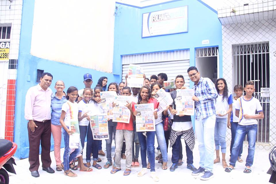 Estância: Estudantes da Escola Núbia Lima Nascimento visitam a redação do Jornal Folha da Região