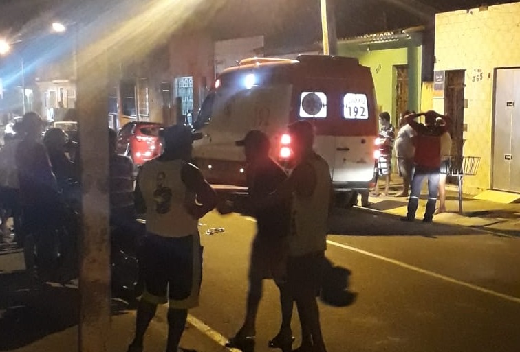 ESTÂNCIA: SAMU atende vitima de colisão no Bairro Bonfim