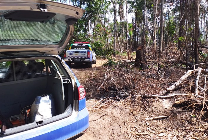 Policiais Militares em Indiaroba prendem homens acusados de desmatamento ilegal em reserva ambiental