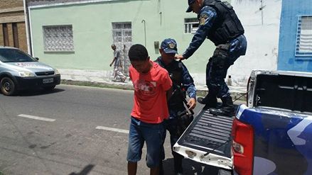 ESTÂNCIA: Após perseguição na feira livre Guarda Municipal consegue prender assaltante de loja