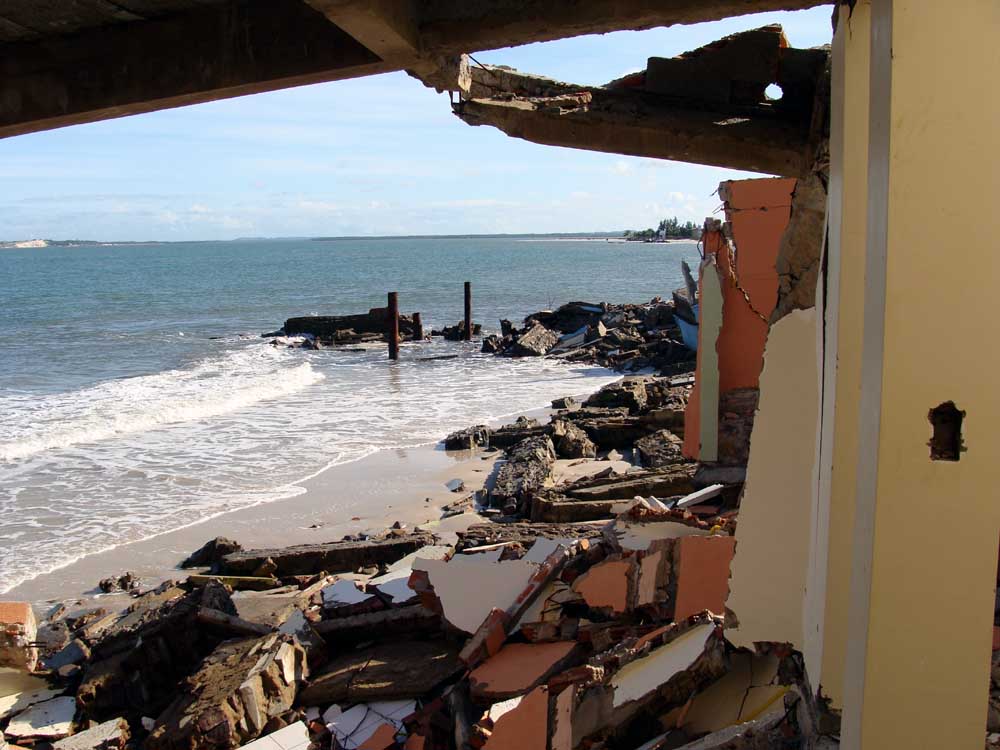 Alerta: Marinha atualiza aviso de Mar Grosso e Ressaca no litoral Estanciano